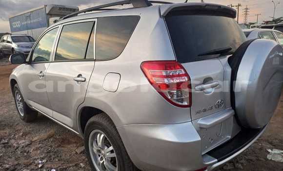 Acheter Occasion Voiture Toyota RAV4 Gris à Luanda, Province de Luanda Acheter Occasion Voiture Toyota RAV4 Gris à Luanda, Province de Luanda