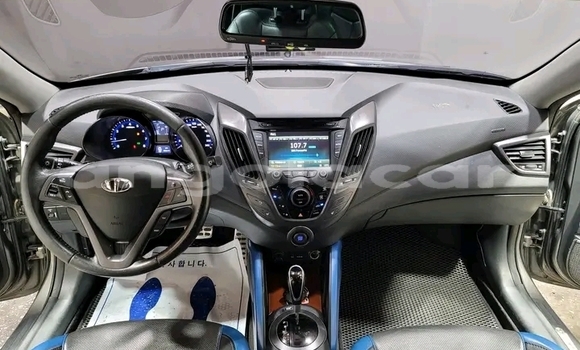Comprar Usado Hyundai Veloster Prata Carro em Luanda em Luanda Province Comprar Usado Hyundai Veloster Prata Carro em Luanda em Luanda Province