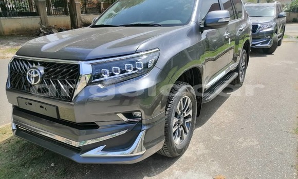 Buy Used Toyota Land Cruiser Prado Black Car in Luanda in Luanda Province