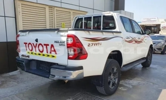 Comprar Usado Toyota Hilux Branco Carro em Luanda em Luanda Province