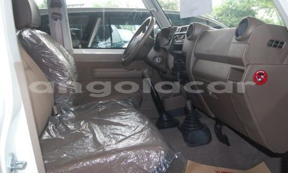 Comprar Usado Toyota Land Cruiser Branco Carro em Luanda em Luanda Province Comprar Usado Toyota Land Cruiser Branco Carro em Luanda em Luanda Province