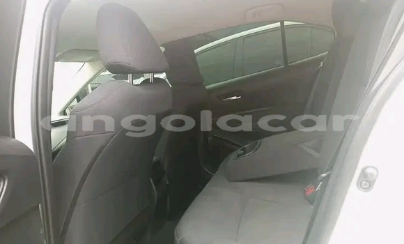 Acheter Occasion Voiture Toyota Corolla Blanc à Luanda, Province de Luanda Acheter Occasion Voiture Toyota Corolla Blanc à Luanda, Province de Luanda