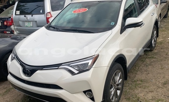 Comprar Usado Toyota RAV4 Branco Carro em Luanda em Luanda Province Comprar Usado Toyota RAV4 Branco Carro em Luanda em Luanda Province