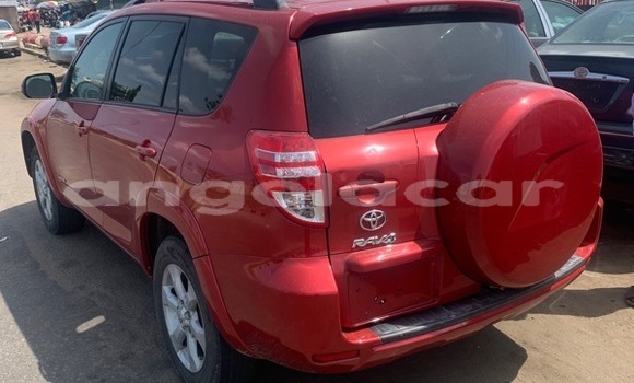 Comprar Usado Toyota RAV4 Vermelho Carro em Luanda em Luanda Province Comprar Usado Toyota RAV4 Vermelho Carro em Luanda em Luanda Province