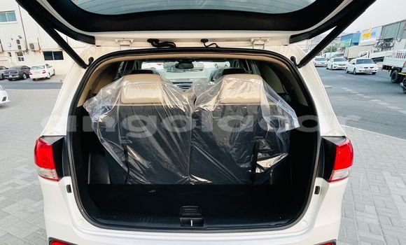 Buy Used Kia Sorento White Car in Lobito in Benguela Buy Used Kia Sorento White Car in Lobito in Benguela