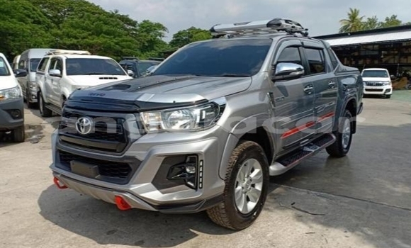 Acheter Occasion Voiture Toyota Hilux Gris à Luanda, Province de Luanda