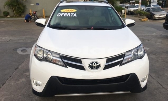 Comprar Usado Toyota RAV4 Branco Carro em Luanda em Luanda Province Comprar Usado Toyota RAV4 Branco Carro em Luanda em Luanda Province