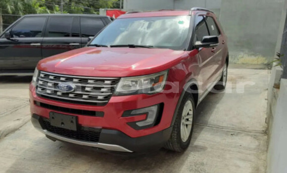 Comprar Usado Ford Explorer Vermelho Carro em Luanda em Luanda Province