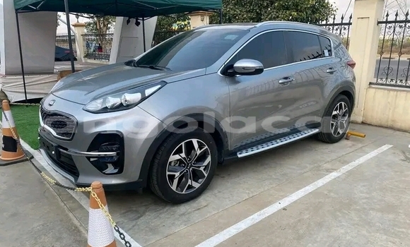 Comprar Usado Kia Sportage Outro Carro em Luanda em Luanda Province