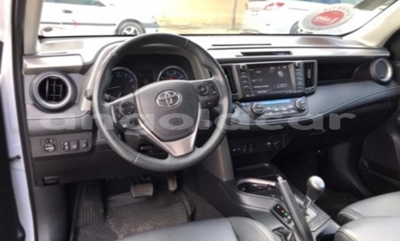 Buy Used Toyota RAV4 White Car in Luanda in Luanda Province Buy Used Toyota RAV4 White Car in Luanda in Luanda Province