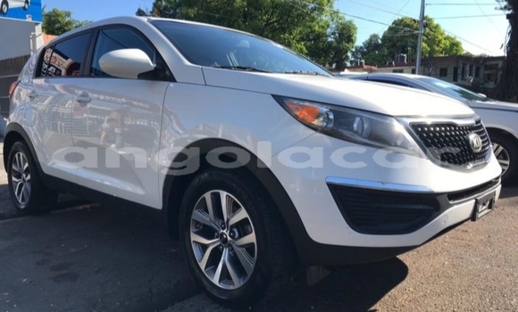 Acheter Occasion Voiture Kia Sportage Blanc à Luanda, Province de Luanda Acheter Occasion Voiture Kia Sportage Blanc à Luanda, Province de Luanda
