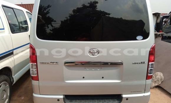 Comprar Usado Toyota Hiace Prata Carro em Luanda em Luanda Province Comprar Usado Toyota Hiace Prata Carro em Luanda em Luanda Province