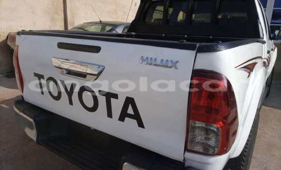 Comprar Usado Toyota Hilux Branco Carro em Luanda em Luanda Province Comprar Usado Toyota Hilux Branco Carro em Luanda em Luanda Province