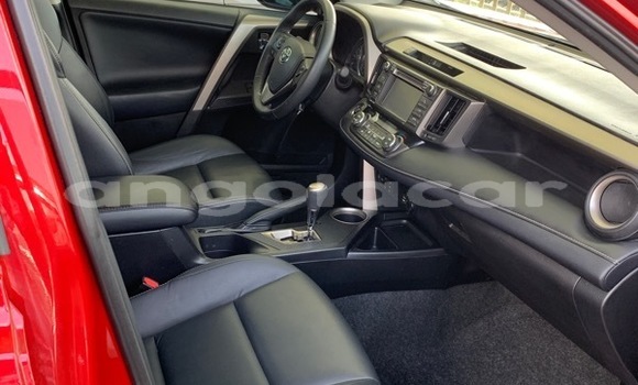 Comprar Usado Toyota RAV4 Vermelho Carro em Luanda em Luanda Province Comprar Usado Toyota RAV4 Vermelho Carro em Luanda em Luanda Province