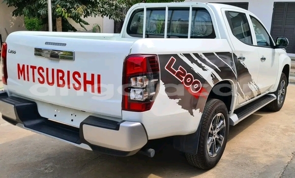 Buy Used Mitsubishi L200 Other Car in Luanda in Luanda Province Buy Used Mitsubishi L200 Other Car in Luanda in Luanda Province