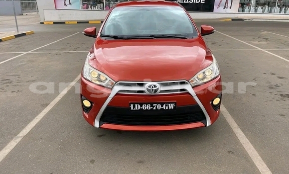 Acheter Occasion Voiture Toyota Yaris Rouge à Luanda, Province de Luanda Acheter Occasion Voiture Toyota Yaris Rouge à Luanda, Province de Luanda