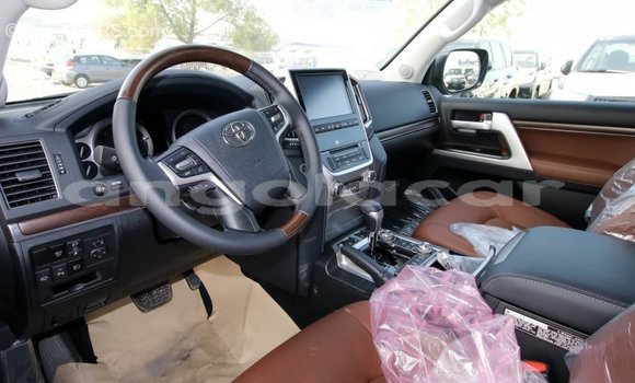 Buy Import Toyota Land Cruiser Black Car in Import - Dubai in Bengo Province Buy Import Toyota Land Cruiser Black Car in Import - Dubai in Bengo Province