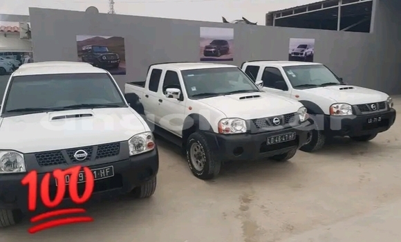 Buy Used Nissan Frontier White Car in Luanda in Luanda Province Buy Used Nissan Frontier White Car in Luanda in Luanda Province