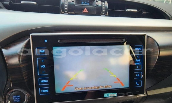 Acheter Occasion Voiture Toyota Hiluxe Revo Blanc à Luanda, Province de Luanda Acheter Occasion Voiture Toyota Hiluxe Revo Blanc à Luanda, Province de Luanda