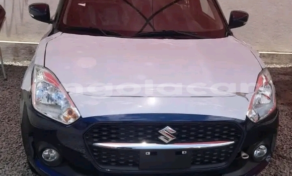 Comprar Usado Suzuki Swift Preto Carro em Luanda em Luanda Province