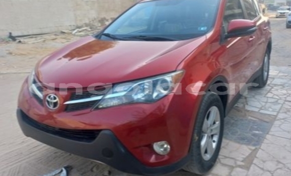 Acheter Occasion Voiture Toyota RAV4 Rouge à Luanda, Province de Luanda Acheter Occasion Voiture Toyota RAV4 Rouge à Luanda, Province de Luanda