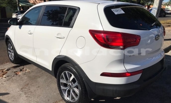 Acheter Occasion Voiture Kia Sportage Blanc à Luanda, Province de Luanda Acheter Occasion Voiture Kia Sportage Blanc à Luanda, Province de Luanda