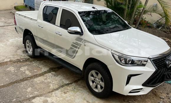 Acheter Occasion Voiture Toyota Hilux Blanc à Luanda, Province de Luanda Acheter Occasion Voiture Toyota Hilux Blanc à Luanda, Province de Luanda