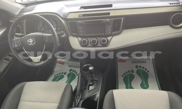 Acheter Occasion Voiture Toyota RAV4 Noir à Luanda, Province de Luanda Acheter Occasion Voiture Toyota RAV4 Noir à Luanda, Province de Luanda