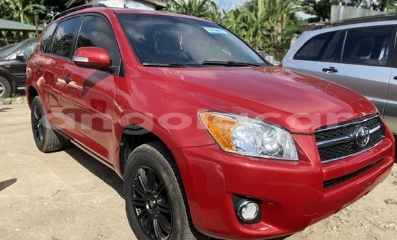 Acheter Occasion Voiture Toyota RAV4 Rouge à Luanda, Province de Luanda Acheter Occasion Voiture Toyota RAV4 Rouge à Luanda, Province de Luanda