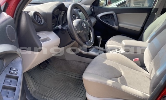 Acheter Occasion Voiture Toyota RAV4 Rouge à Luanda, Province de Luanda Acheter Occasion Voiture Toyota RAV4 Rouge à Luanda, Province de Luanda