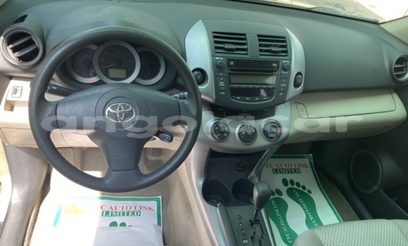 Acheter Occasion Voiture Toyota RAV4 Gris à Luanda, Province de Luanda Acheter Occasion Voiture Toyota RAV4 Gris à Luanda, Province de Luanda