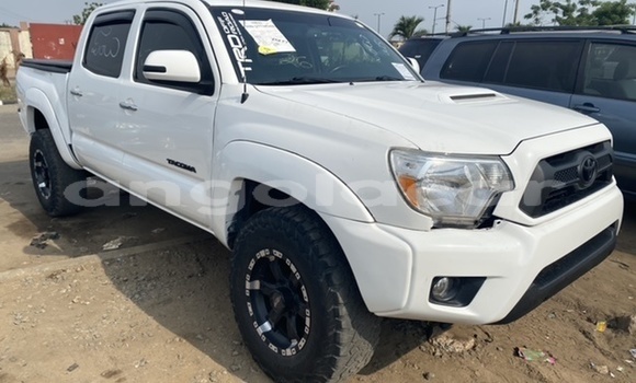 Buy Used Toyota Tacoma White Car in Luanda in Luanda Province Buy Used Toyota Tacoma White Car in Luanda in Luanda Province
