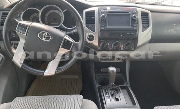 Buy Used Toyota Tacoma White Car in Luanda in Luanda Province Buy Used Toyota Tacoma White Car in Luanda in Luanda Province