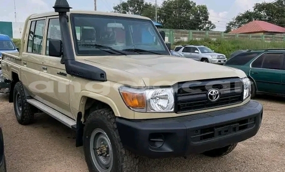Comprar Usado Toyota Land Cruiser Outro Carro em Luanda em Luanda Province