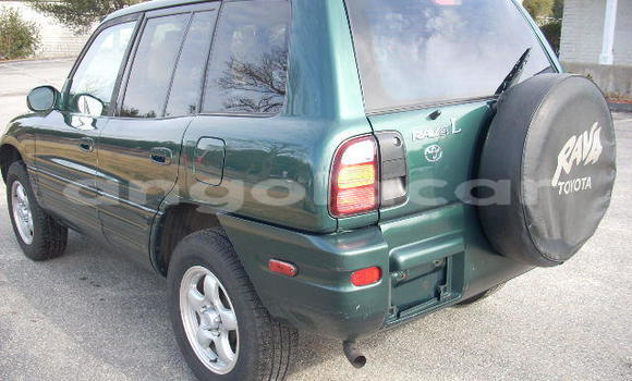 Comprar Usado Toyota RAV4 Vermelho Carro em Luanda em Luanda Province Comprar Usado Toyota RAV4 Vermelho Carro em Luanda em Luanda Province