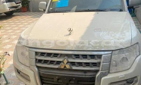 Comprar Usado Mitsubishi Pajero Sport Branco Carro em Luanda em Luanda Province