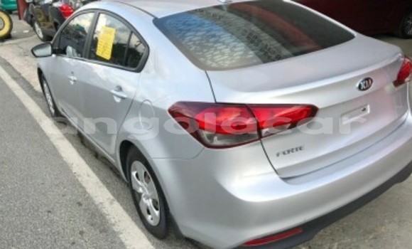 Buy Used Kia rio Silver Car in Luanda in Luanda Province Buy Used Kia rio Silver Car in Luanda in Luanda Province