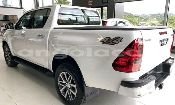 Acheter Occasion Voiture Toyota Hilux Blanc à Luanda, Province de Luanda Acheter Occasion Voiture Toyota Hilux Blanc à Luanda, Province de Luanda