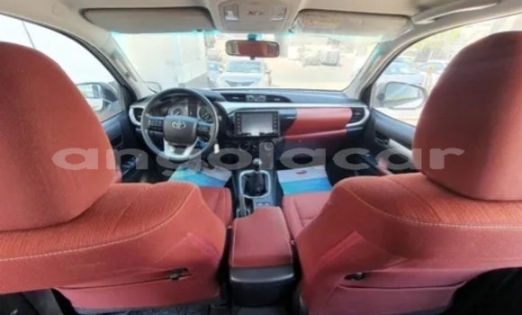 Acheter Occasion Voiture Toyota Hilux Blanc à Luanda, Province de Luanda Acheter Occasion Voiture Toyota Hilux Blanc à Luanda, Province de Luanda