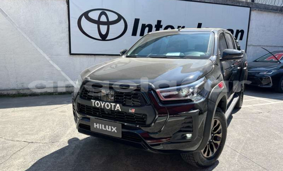 Buy Used Toyota Hiluxe Revo Black Car in Luanda in Luanda Province