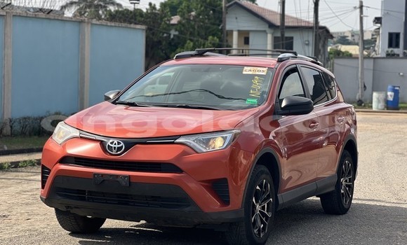 Buy Used Toyota RAV4 Red Car in Luanda in Luanda Province