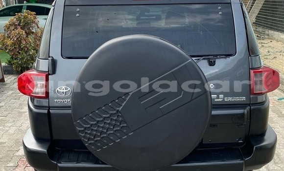 Buy Used Toyota FJ Cruiser Black Car in Luanda in Luanda Province
