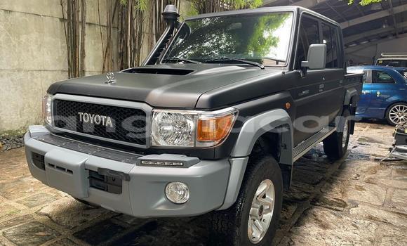 Comprar Usado Toyota Land Cruiser Outro Carro em Luanda em Luanda Province
