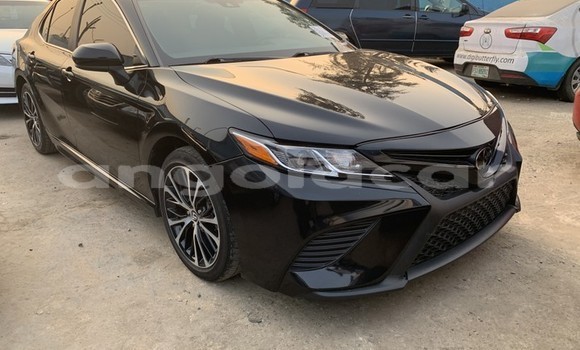 Comprar Usado Toyota Camry Preto Carro em Luanda em Luanda Province