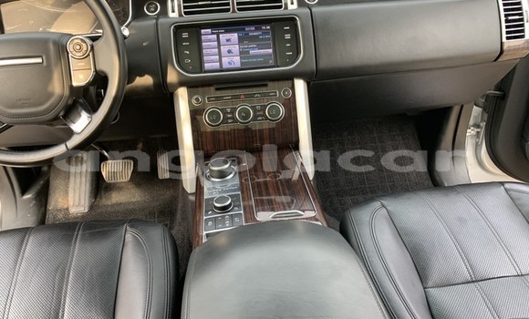 Acheter Occasion Voiture Land Rover Range Rover Vogue Gris à Luanda, Province de Luanda Acheter Occasion Voiture Land Rover Range Rover Vogue Gris à Luanda, Province de Luanda