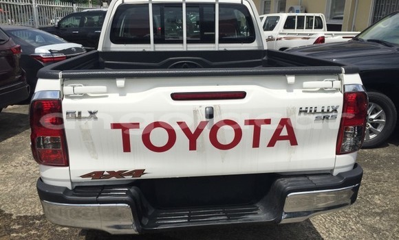 Comprar Usado Toyota Hilux Branco Carro em Luanda em Luanda Province Comprar Usado Toyota Hilux Branco Carro em Luanda em Luanda Province