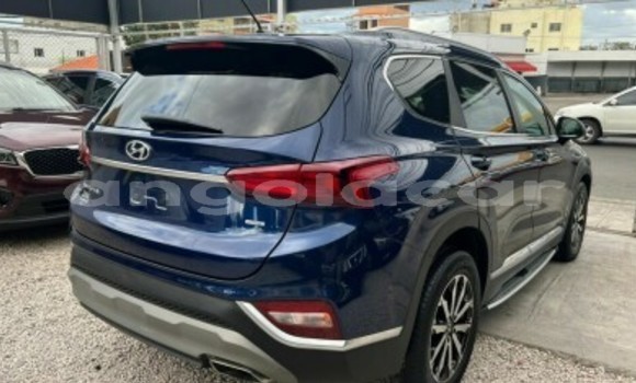 Buy Used Hyundai Santa Fe Blue Car in Luanda in Luanda Province Buy Used Hyundai Santa Fe Blue Car in Luanda in Luanda Province
