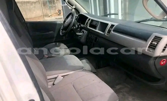 Comprar Usado Toyota Hiace Branco Carro em Luanda em Luanda Province Comprar Usado Toyota Hiace Branco Carro em Luanda em Luanda Province