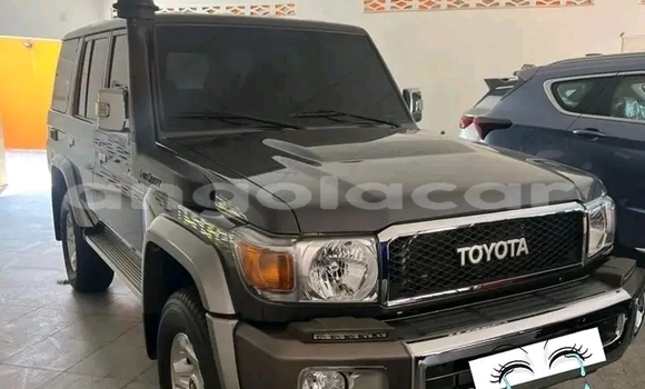 Comprar Usado Toyota Land Cruiser Marrom Carro em Luanda em Luanda Province Comprar Usado Toyota Land Cruiser Marrom Carro em Luanda em Luanda Province