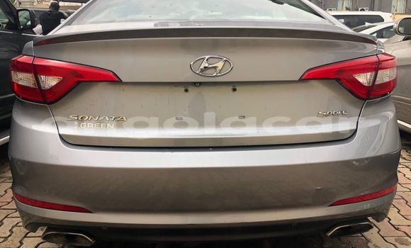 Acheter Occasion Voiture Hyundai Sonata Marron à Luanda, Province de Luanda Acheter Occasion Voiture Hyundai Sonata Marron à Luanda, Province de Luanda